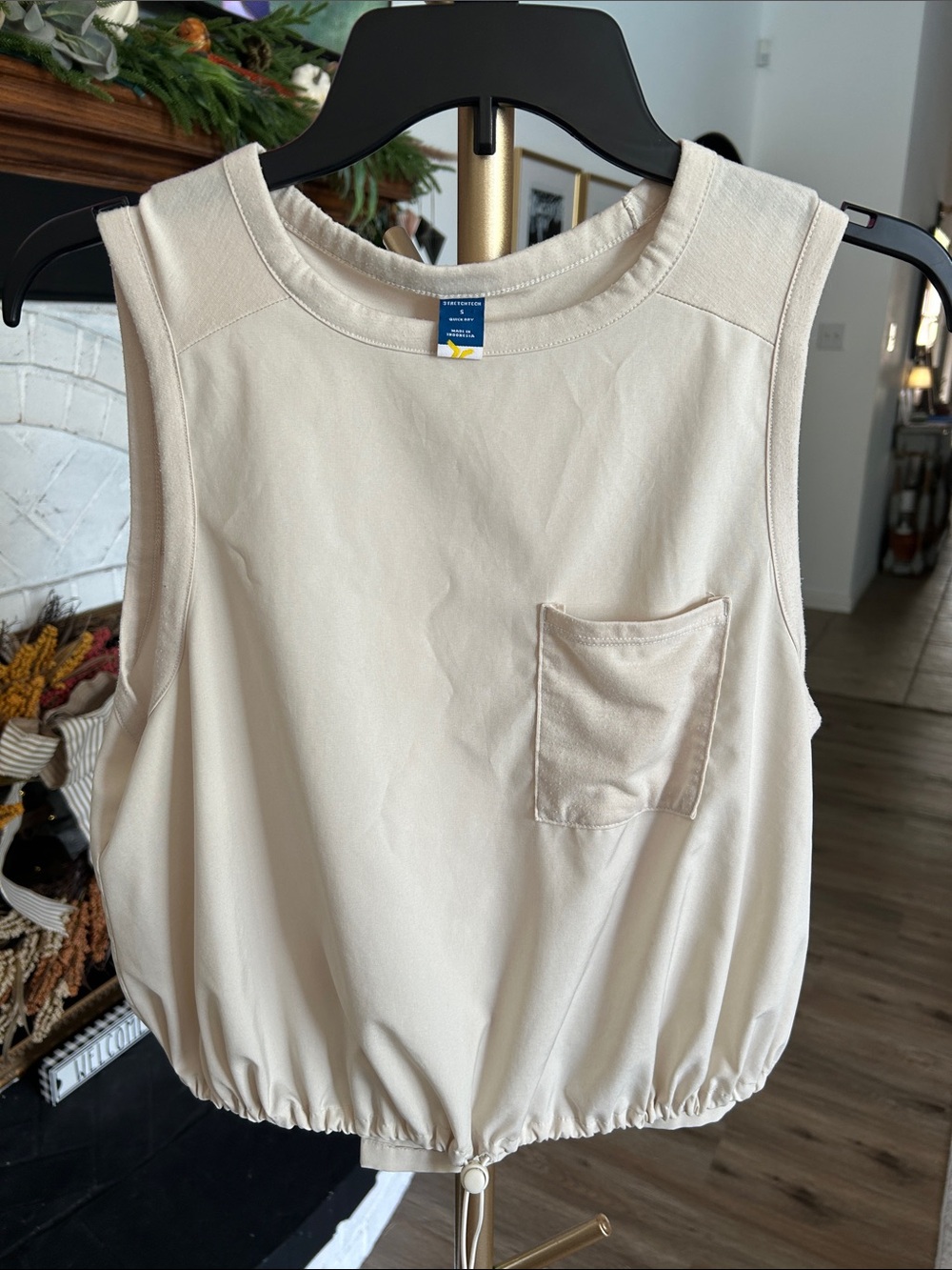 Women's Old Navy Quick Dry Cream Drawstring Pocket Tank Top